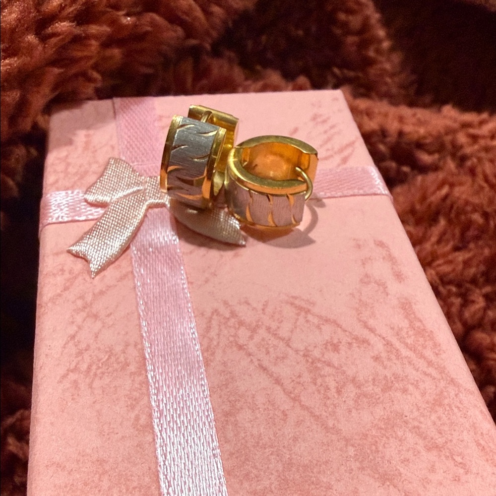 Stainless Steel silver and gold Huggies